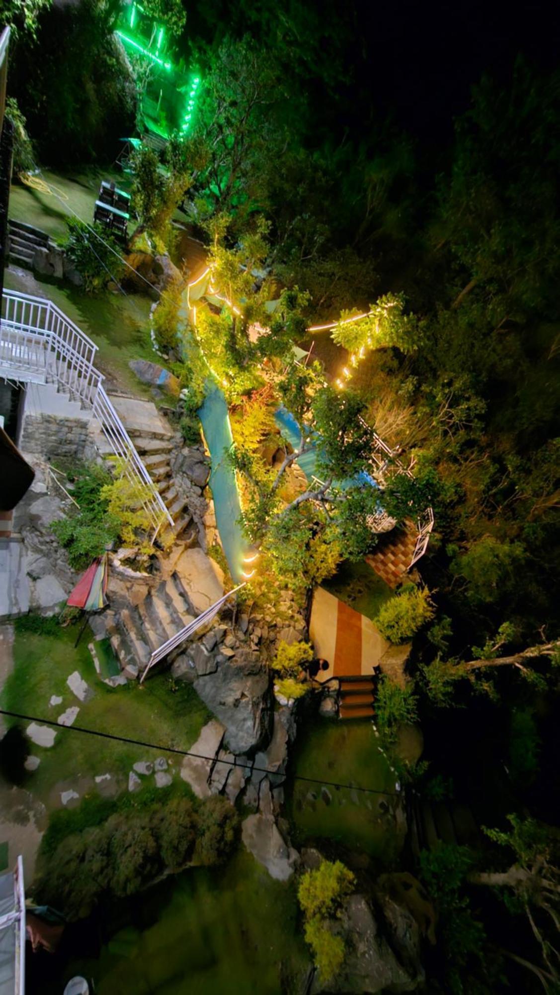 On The Rocks Hotell Kasauli Eksteriør bilde